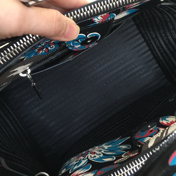 Prada Floral Tote - Picture 6 of 8